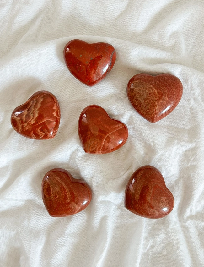 cuore in Diaspro Rosso